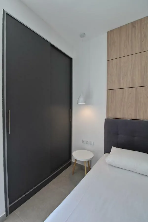 Blue Suite Group Mesitiki 塞萨洛尼基 0*,